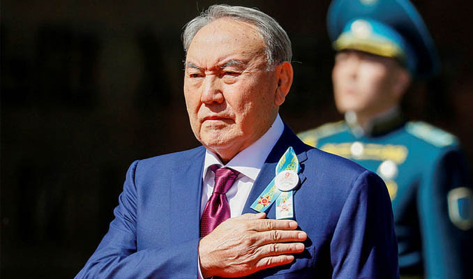 Nazarbayev ömür boyu ulusal lider olarak görevine devam edecek