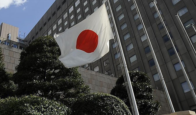 Japonya yüzde 2 enflasyon hedefini koruyor