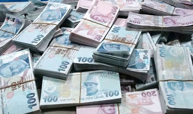 Hazine 3,2 milyar lira borçlandı