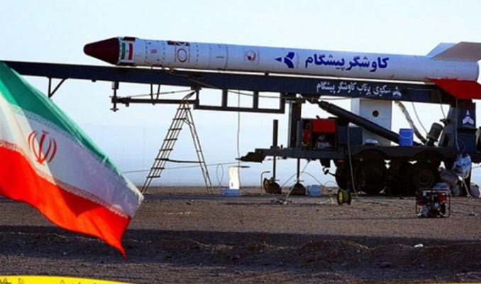 Jokar: İran füzeleri Körfez'deki ABD savaş gemilerine kolayca ulaşabilir