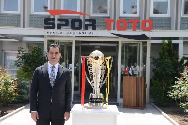 Şampiyonluk kupası İstanbul'a uğurlandı