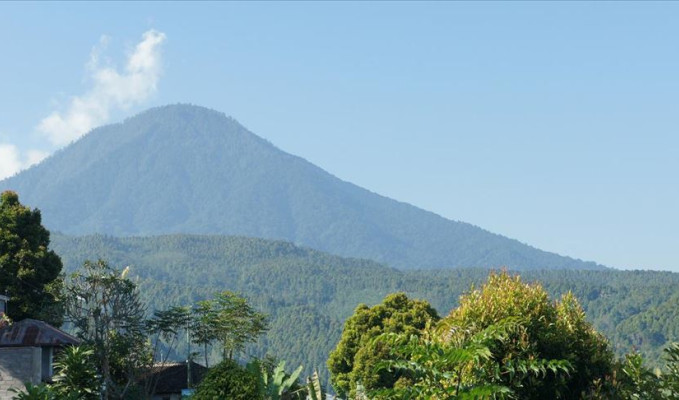 Agung Yanardağı'nda patlama