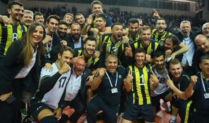 Voleybolun Efe'si Fenerbahçe!