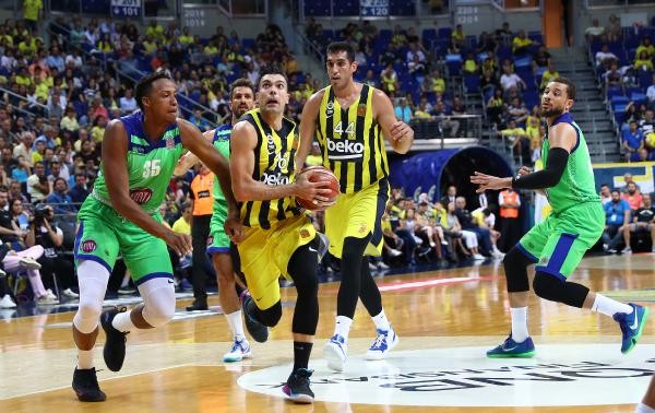 Fenerbahçe Beko TOFAŞ'ı farklı yendi