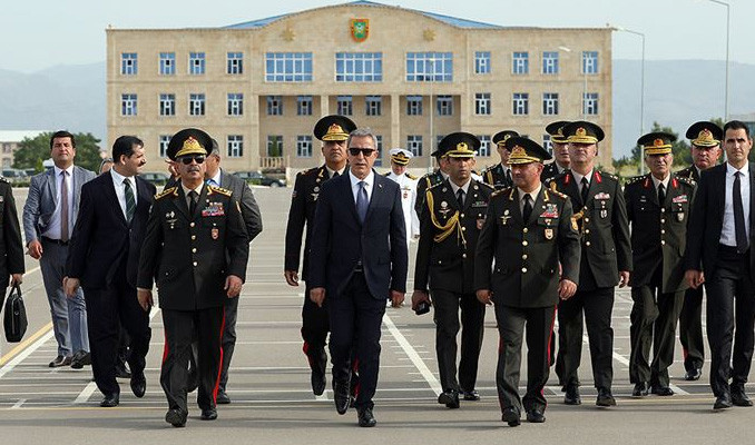 Akar: Azerbaycan ve Türkiye kederde ve kıvançta bir ve beraberdir