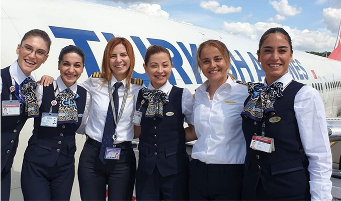 İstanbul-Kişinev seferini yapan uçağının tüm ekibi kadınlar oldu