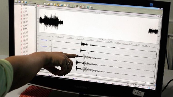 Soma'da deprem paniği