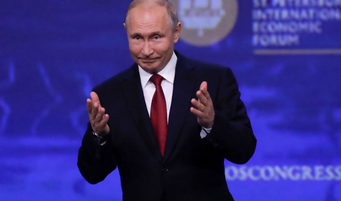 Putin'den Ukrayna'nın yeni lideri Zelenskiy'e yeşil ışık