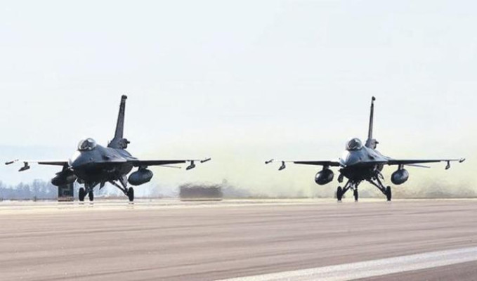 Bulgaristan Cumhurbaşkanı Radev, ABD'den F-16 alımını öngören anlaşmayı veto etti