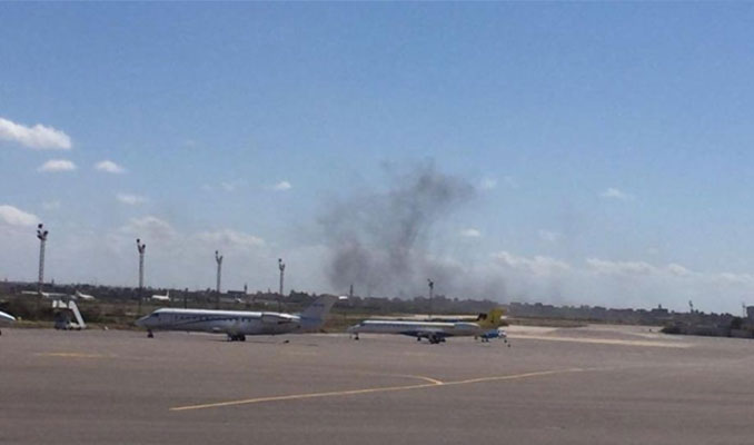 Roket düşen Mitiga Havaalanı uçuşlara kapatıldı
