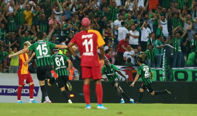 Ligin yeni ekibi Denizlispor, Galatasaray'ı devirdi