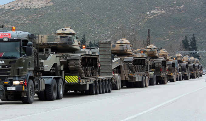 Türk askeri konvoyu Suriye'nin kuzeybatısında