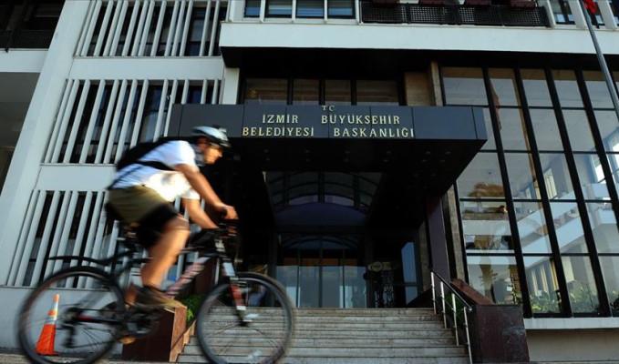 İzmir'de belediye çalışanı memurlara yüzde 72 zam