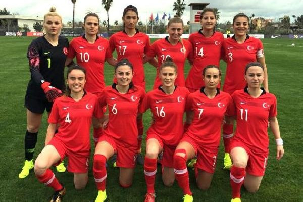 Kadın A Milli Futbol Takımı'nın aday kadrosu açıklandı