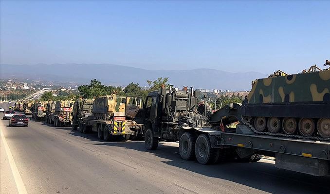 Suriye sınırına tank ve zırhlı araç sevkiyatı