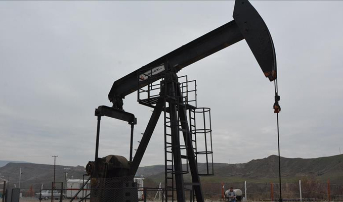 Brent petrolün varili 58,90 dolar
