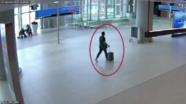 İstanbul havalimanı'nda kaçak pırlantayla yakalandı