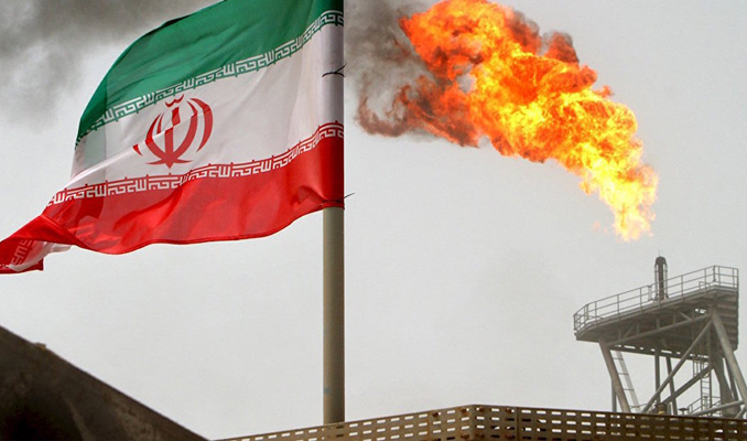 Senatör Graham'dan İran'ın petrol rafinerilerine saldırı önerisi