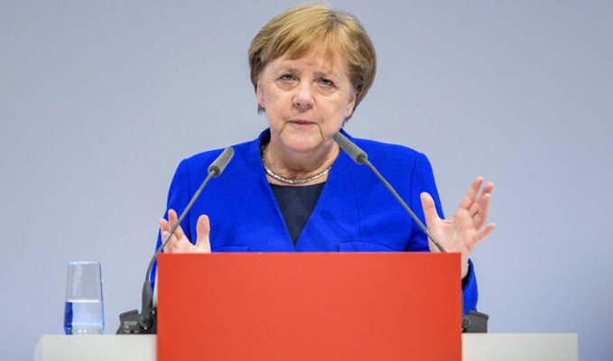 Merkel: Hafter'in ateşkese hazır olması iyi haber