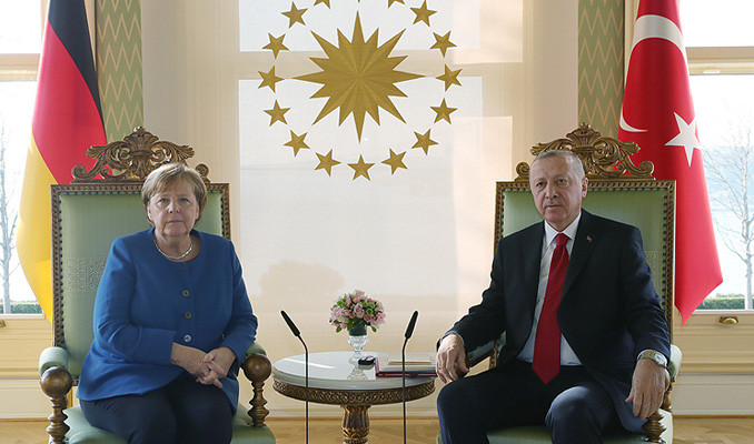 Erdoğan ile Merkel'in görüşmesi sona erdi