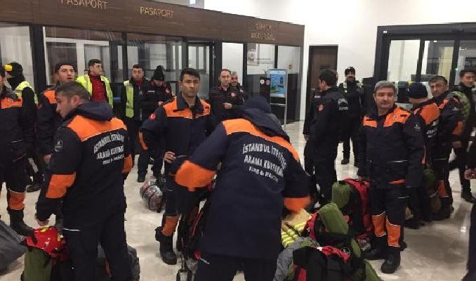 İBB Elazığ'a 30 arama kurtarma ekibi gönderdi