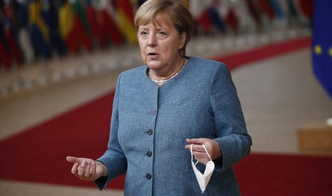 Merkel'den eyalet başbakanlarına korona tepkisi