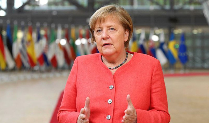Merkel: IŞİD tehdit olmaya devam ediyor
