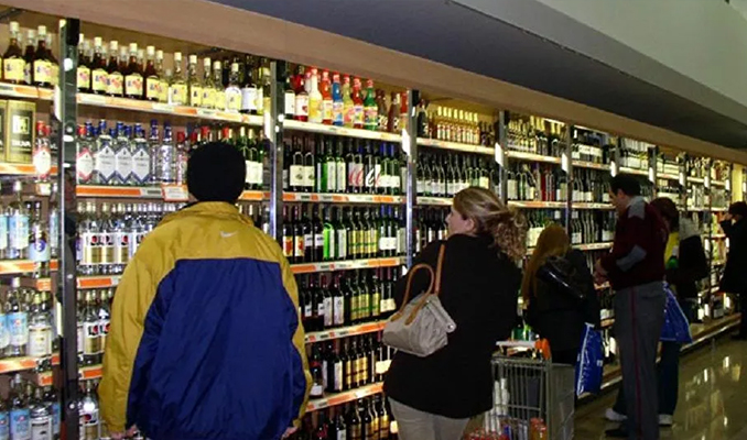 Alkollü içki satışına ilişkin düzenleme Meclis'ten geçti