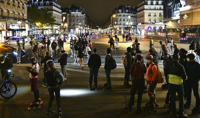Bild'e göre Fransa sokağa çıkma yasağına hazırlanıyor