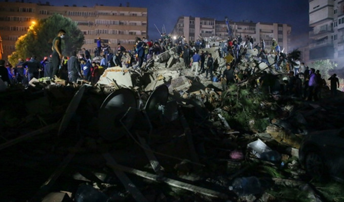 İzmir'deki depremde can kaybı 17'ye yükseldi