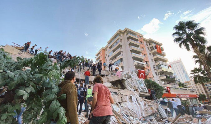 İzmir'de can kaybı 39'a yükseldi