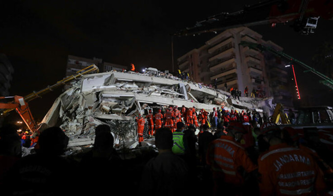 6.6'lık deprem sonrası İzmir'de dakika dakika neler yaşandı