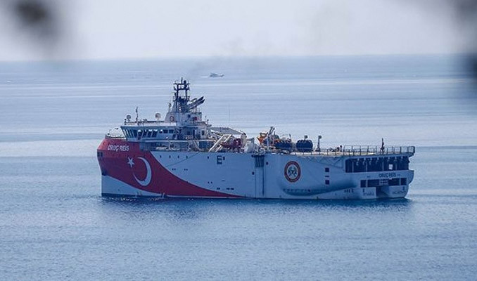 Oruç Reis yeni görevi için Antalya Limanı'ndan ayrıldı