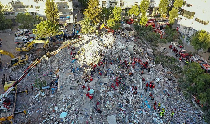 İzmir depreminde hayatını kaybedenlerin sayısı 117'ye yükseldi