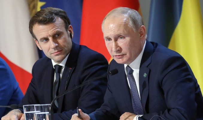 Putin ile Macron Fransa’daki terör saldırılarını konuştu