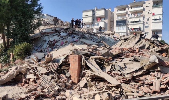 İzmir depreminde can kaybı yükseliyor