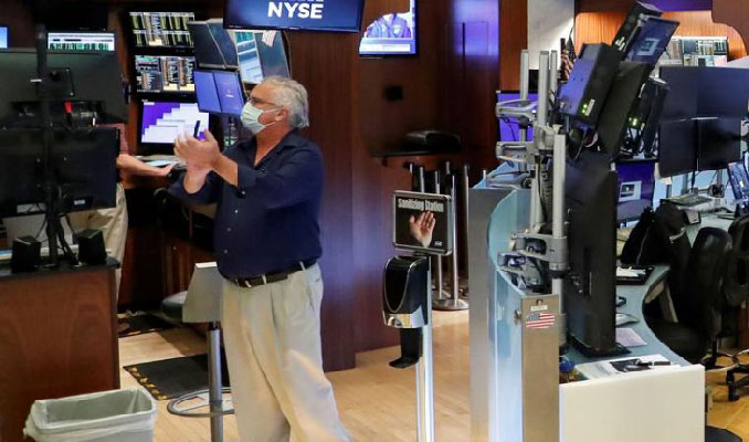 Wall Street endeksleri günü karışık bir seyirle kapadı