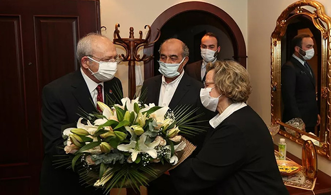 Kemal Kılıçdaroğlu, Seval Türkeş'i ziyaret etti