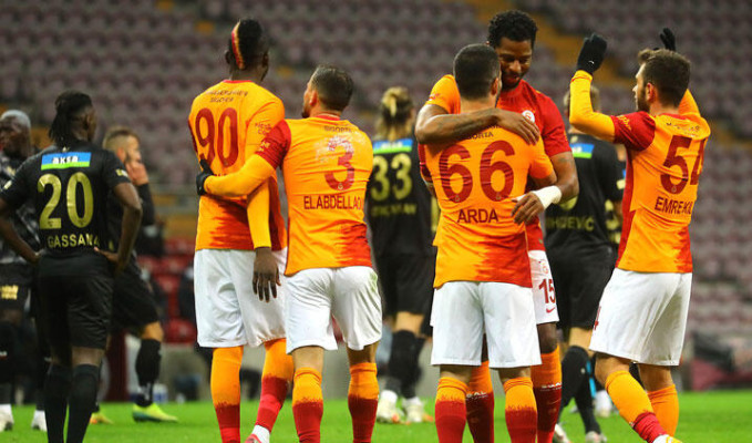 Terim'siz Galatasaray evinde rahat kazandı