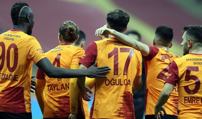 Galatasaray'dan futbolculara 100 milyonluk müjde