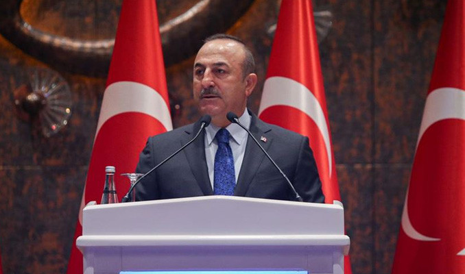 Çavuşoğlu: Kıbrıs Türk halkına böyle dürüst olmayan bir siyasetçi yakışmıyor.