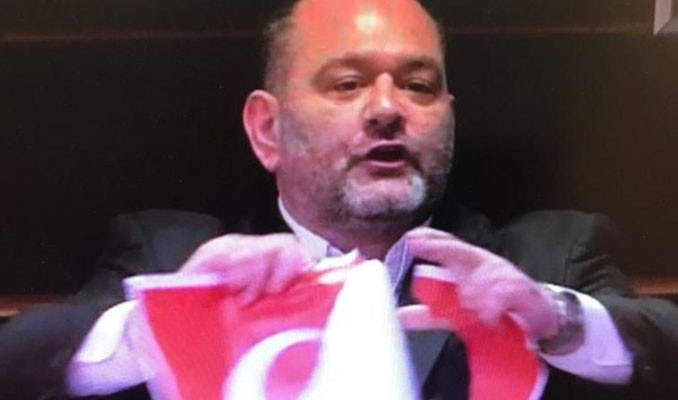 Türk Bayrağı'nı yırtan Yunan'a ceza geldi