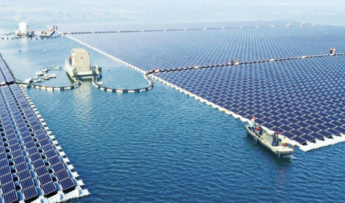 Avrupa'nın en büyük yüzen güneş enerji santrali kuruluyor