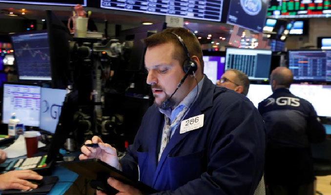 Dow ve S&P 500 Apple'ın satış uyarısı sonrası düştü