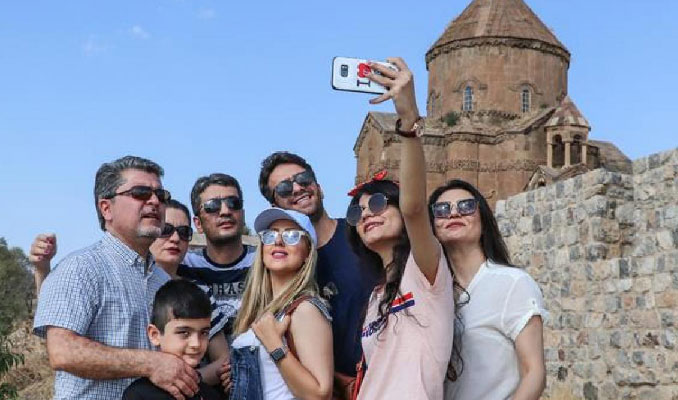 Türkiye'ye gelecek İranlı turistler virüs taşıyabilir