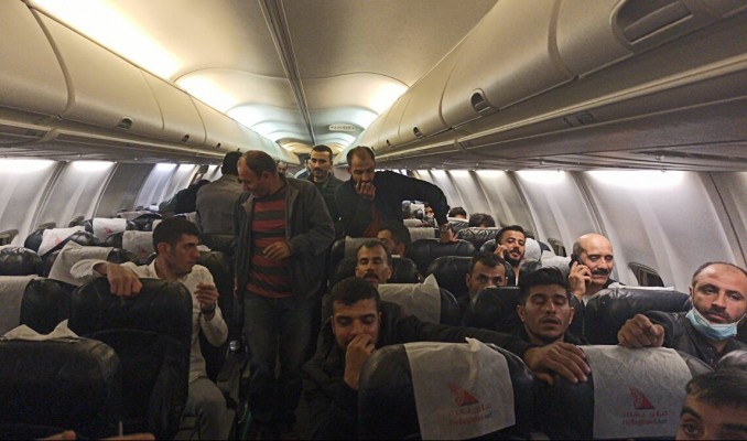 Esrarengiz uçak Ankara'ya iniş yaptı