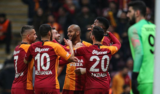 Galatasaraylı futbolcular modaya uydu