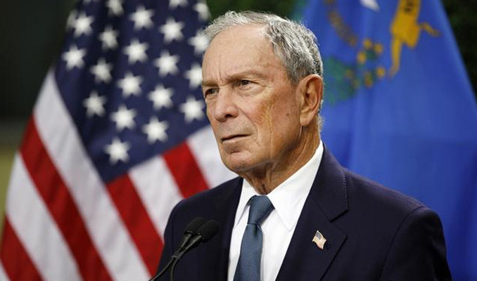 Michael Bloomberg başkanlık yarışından Biden lehine çekildi
