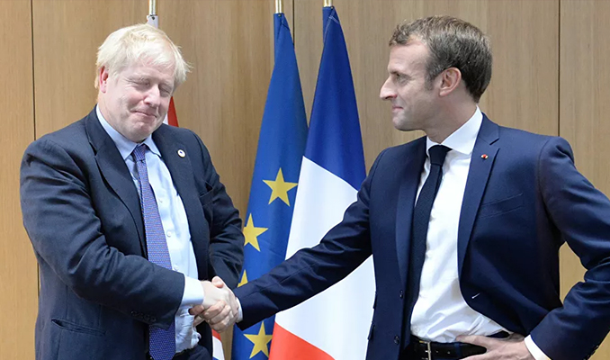 Johnson, Macron ile İdlib ve koronavirüsü görüştü