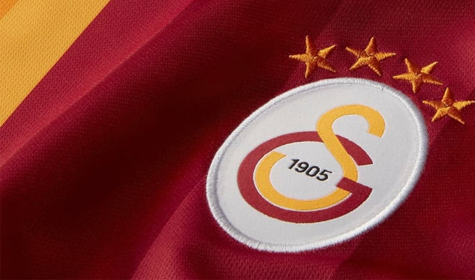 Galatasaray'da orta saha eski Trabzonsporlu'ya emanet